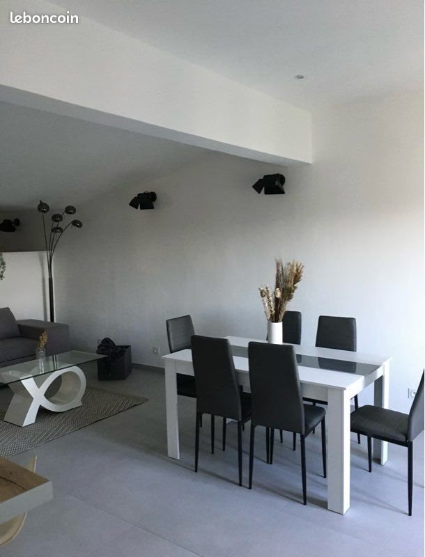 Appartement à louer, 64m², Aubenas