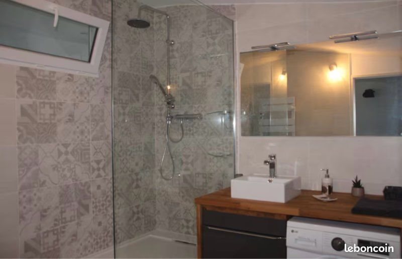 Appartement à louer, 64m², Aubenas