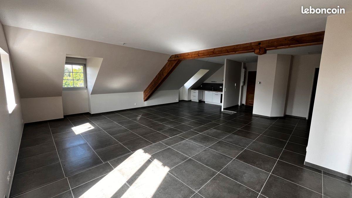 Appartement à louer, 80m², Villette-lès-Arbois