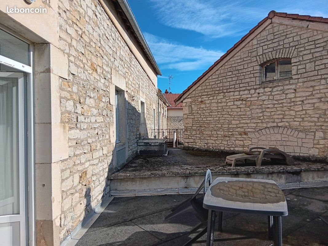 Appartement à vendre, 470m², Montbard