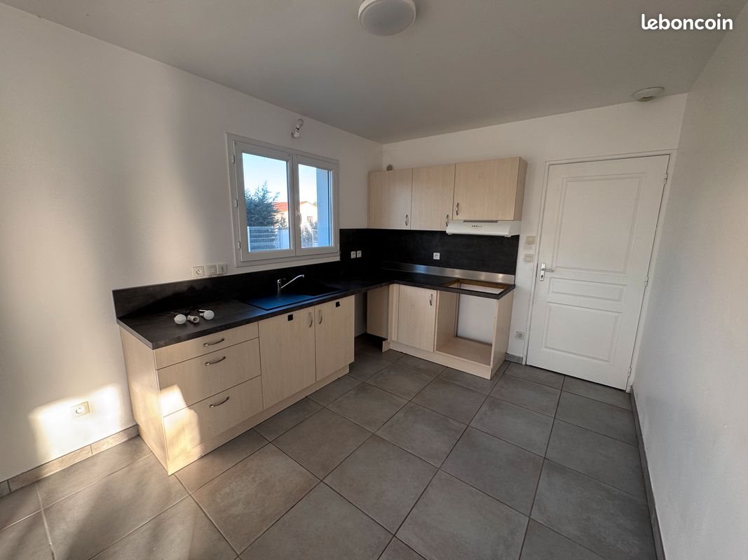 Maison à louer, 104m², Saint-Romain-le-Puy