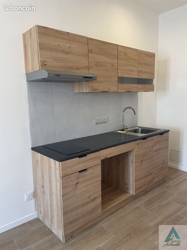 Appartement à louer, 24m², Cuges-les-Pins