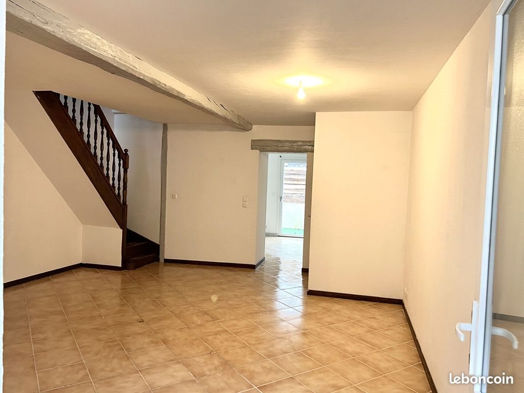 Maison à louer, 77m², Laroche-Saint-Cydroine