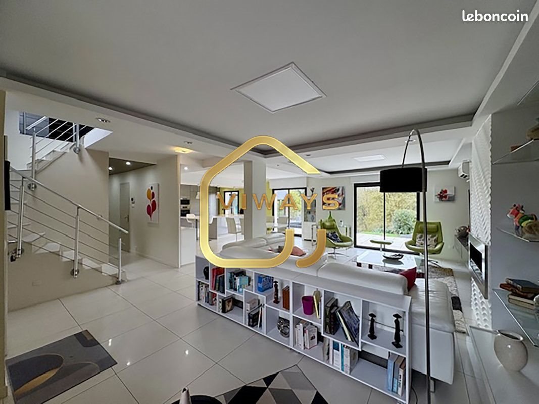 Maison à vendre, 249m², Laillé