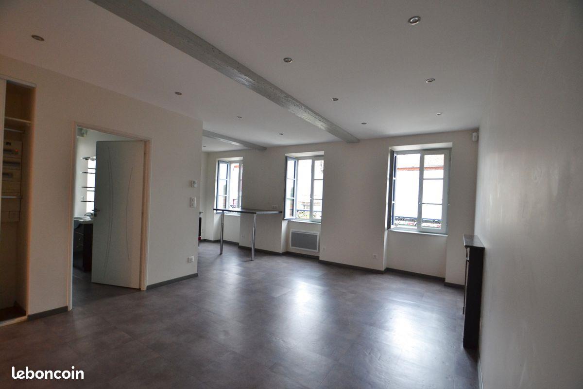 Appartement à louer, 57m², Randan