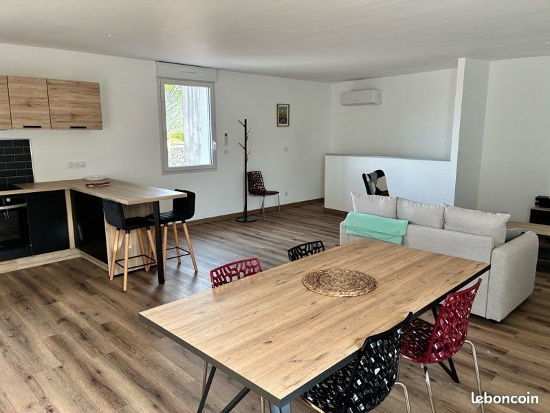 Appartement à louer, 90m², Frontenay-Rohan-Rohan