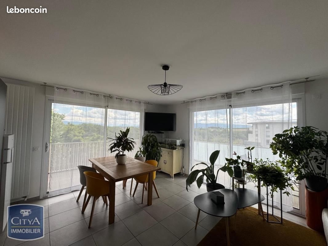 Appartement à louer, 64m², Saint-Genis-Pouilly