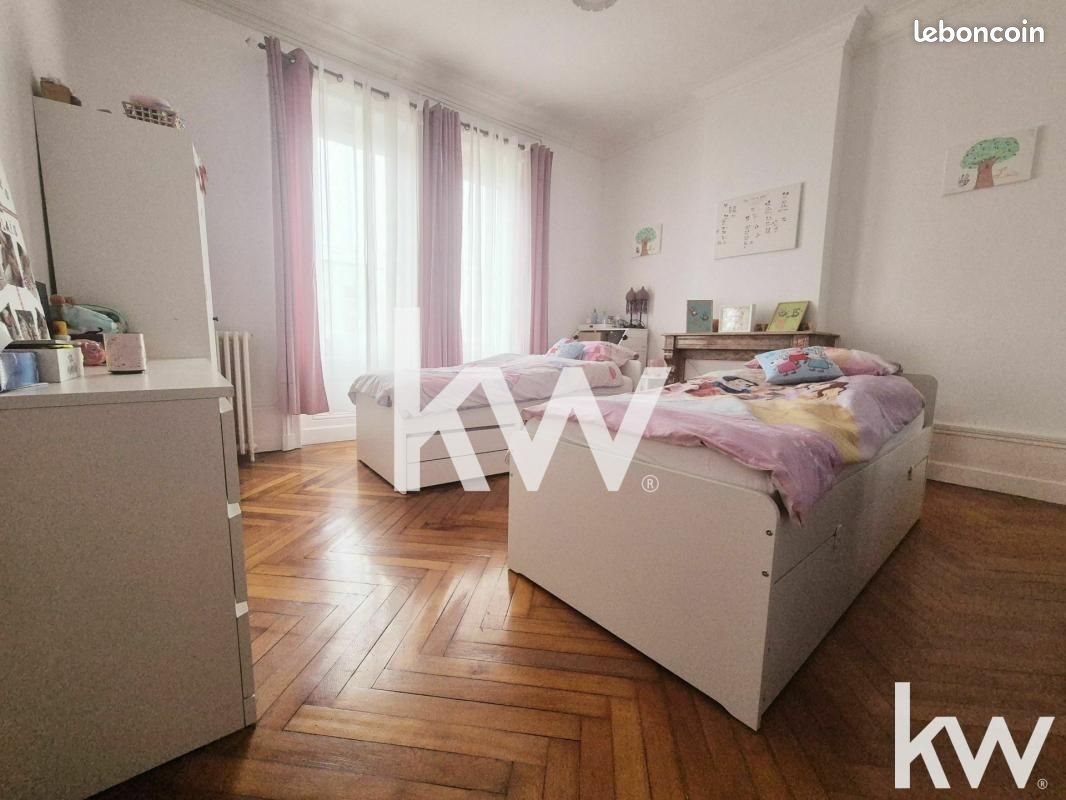 Appartement à vendre, 125m², Le Chambon-Feugerolles