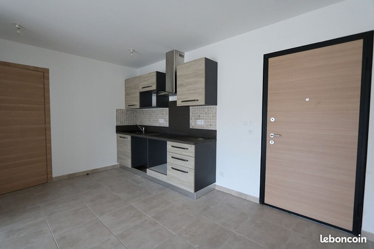 Appartement à louer, 44m², Lucciana