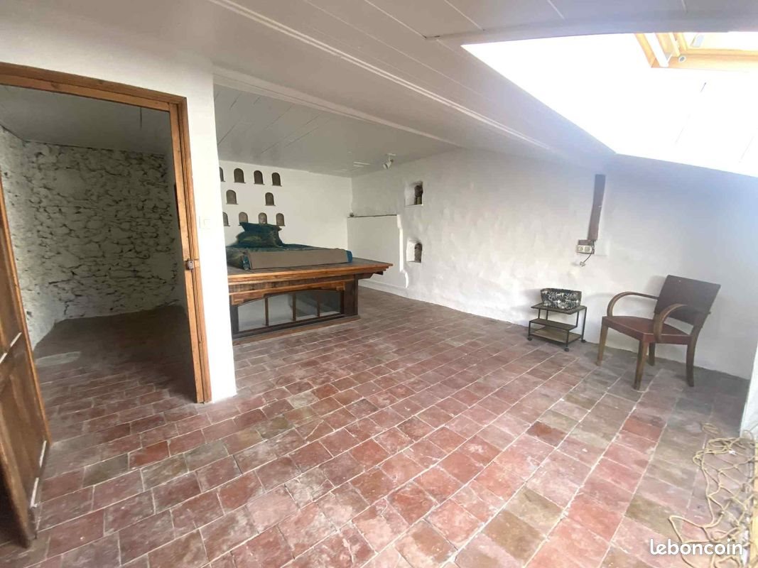 Appartement à louer, 70m², Cotignac