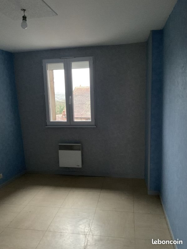 Appartement à louer, 43m², La Roche-en-Brenil