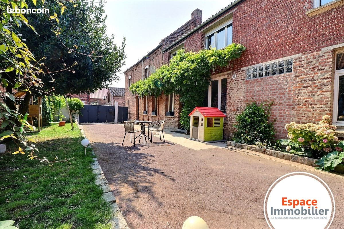 Maison à vendre, 211m², Haspres