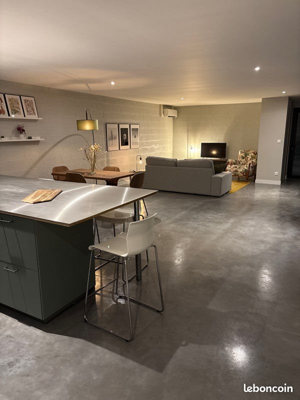Maison à louer, 150m², Roullet-Saint-Estèphe