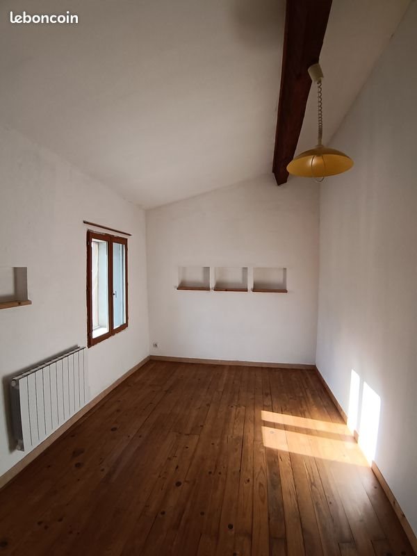 Maison à louer, 82m², Pieusse