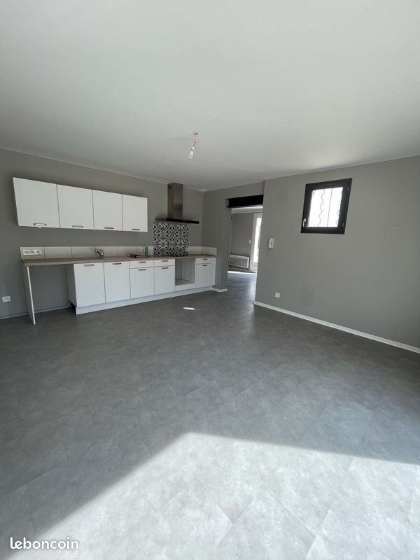 Maison à louer, 92m², Orange