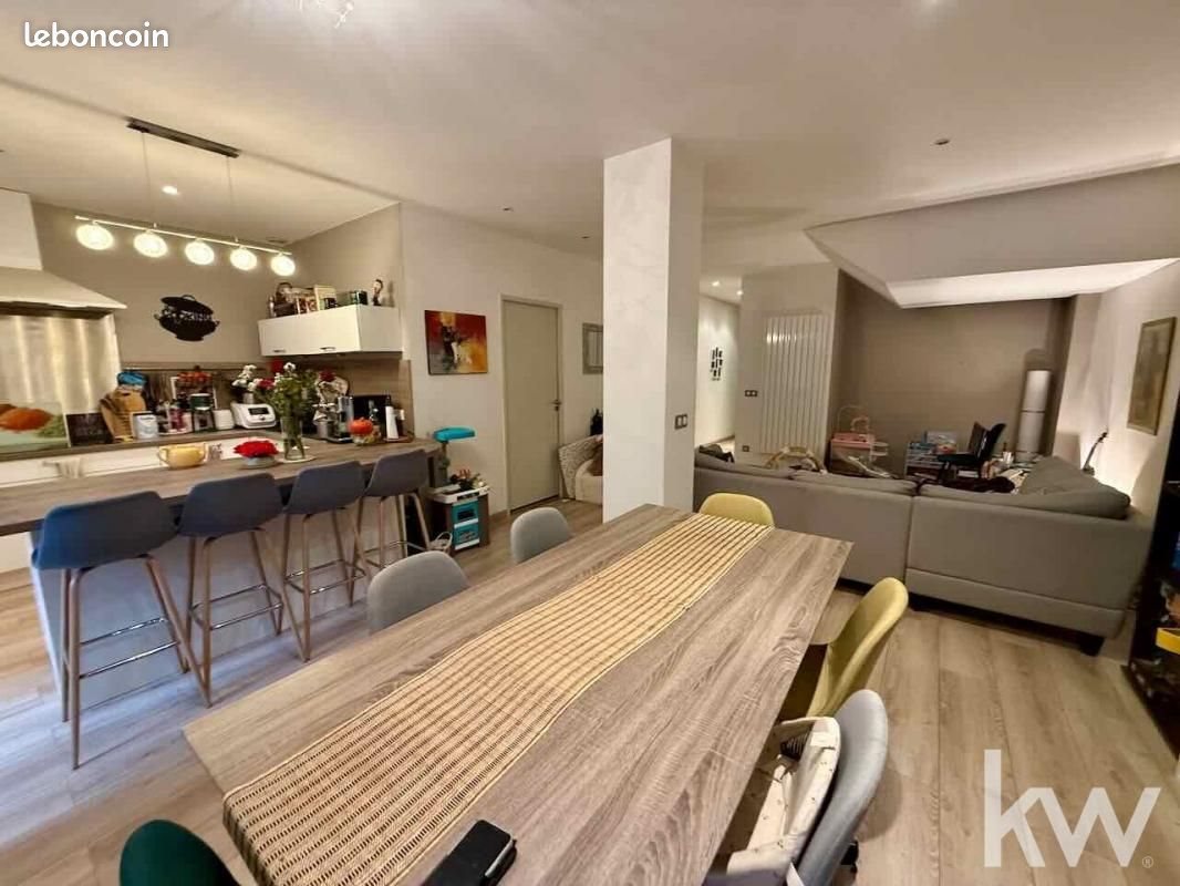 Appartement à vendre, 106m², Saint-Etienne