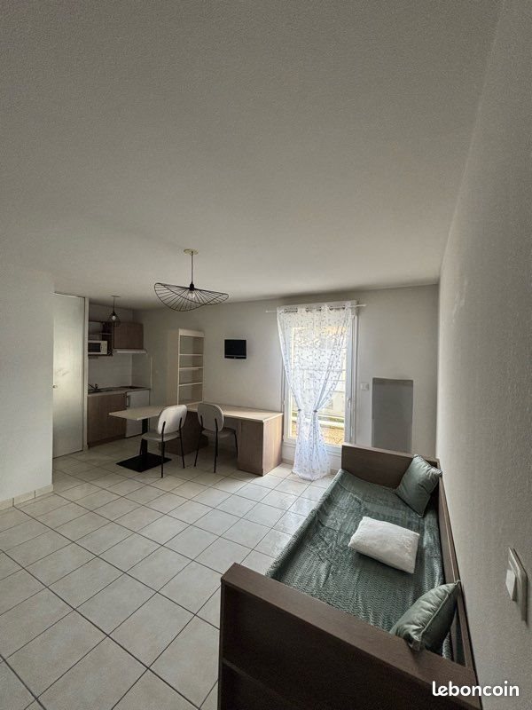 Appartement à louer, 25m², Saint-Etienne