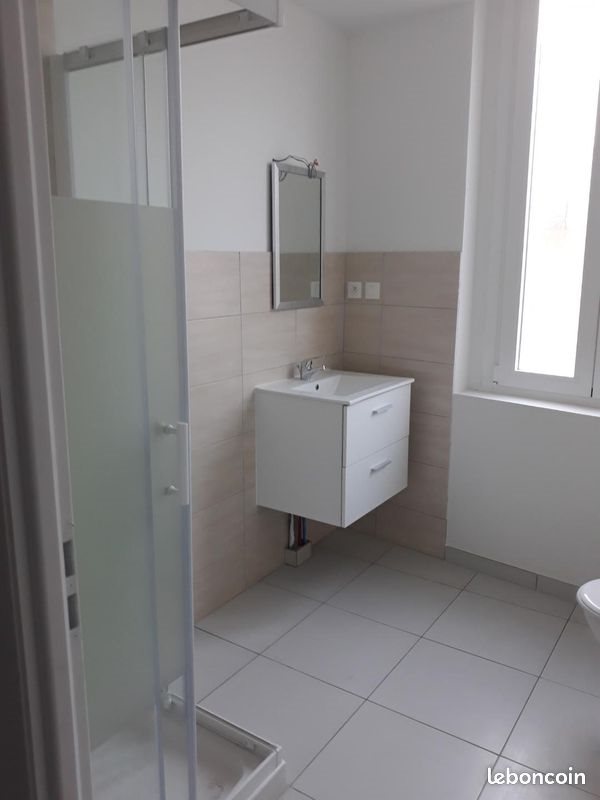 Appartement à louer, 71m², Chalais