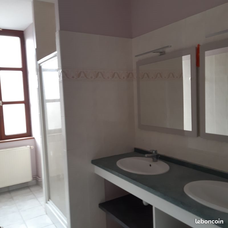 Maison à louer, 130m², Chabanais