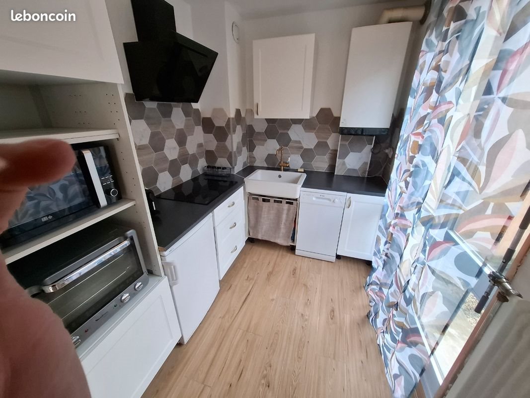 Appartement à louer, 28m², Saint-Etienne