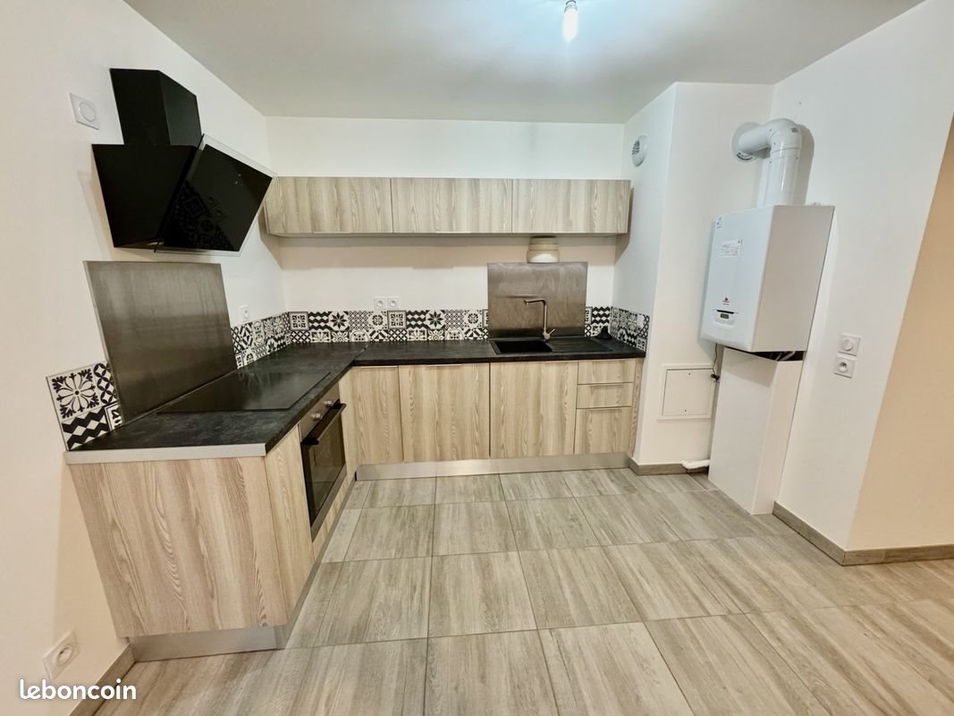 Appartement à louer, 47m², Heyrieux