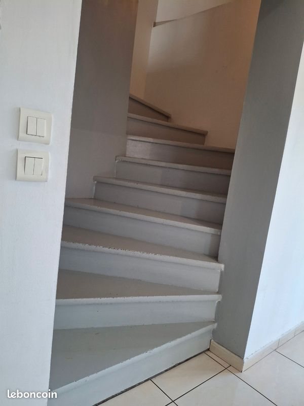 Appartement à louer, 68m², Nîmes