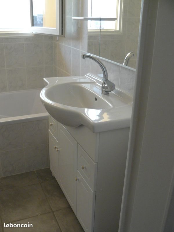 Appartement à louer, 62m², Roussillon