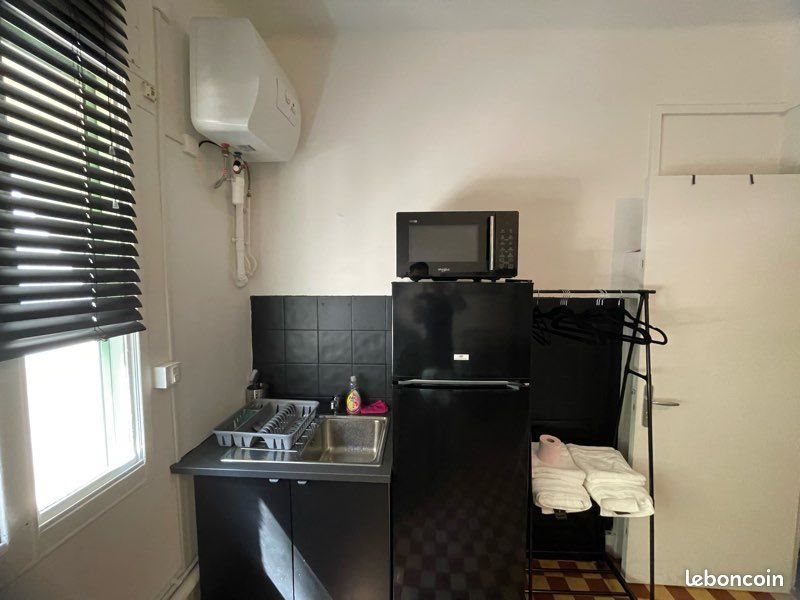 Appartement à louer, 17m², Marseille 8ème