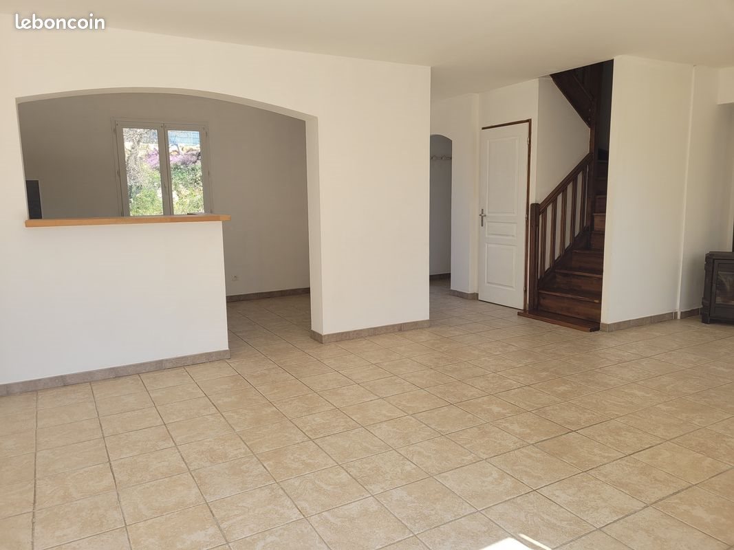 Maison à louer, 85m², Le Thoronet