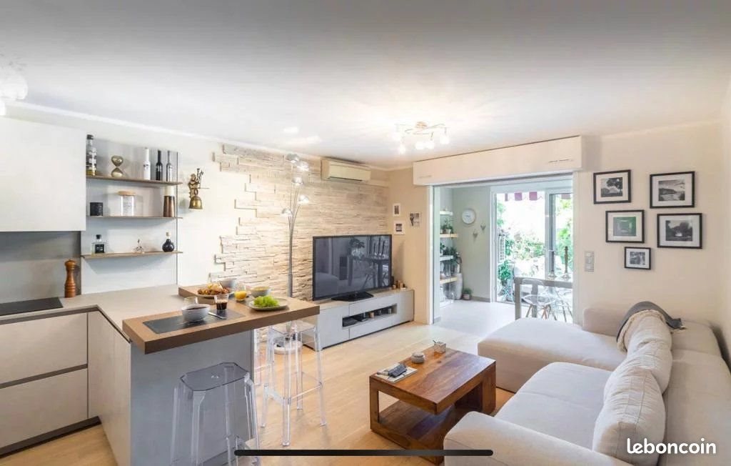 Appartement à louer, 64m², Beausoleil