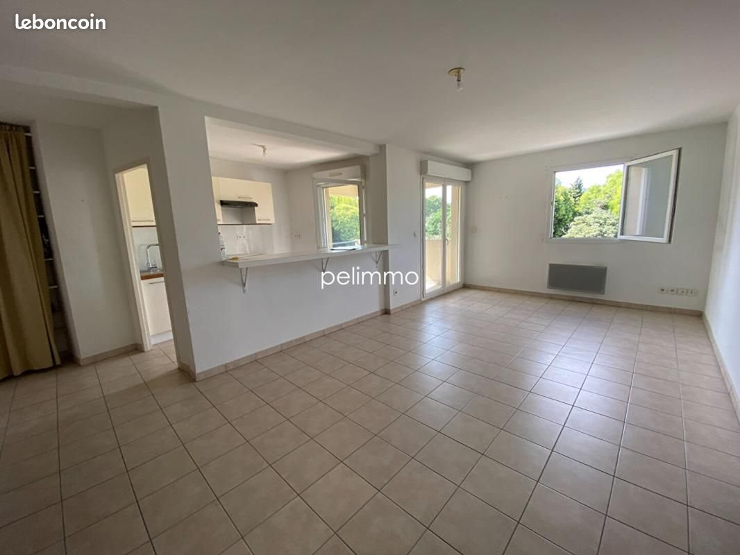 Appartement à louer, 67m², Pélissanne
