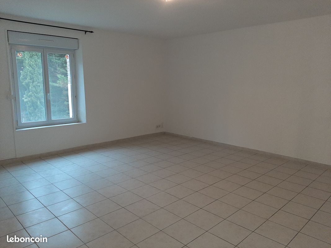 Appartement à louer, 120m², Arzens