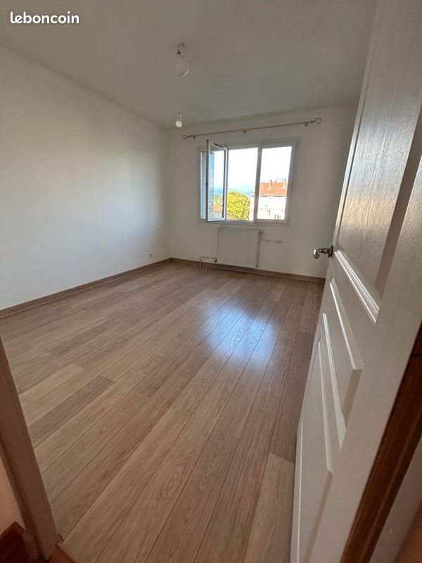 Appartement à louer, 80m², Grenoble