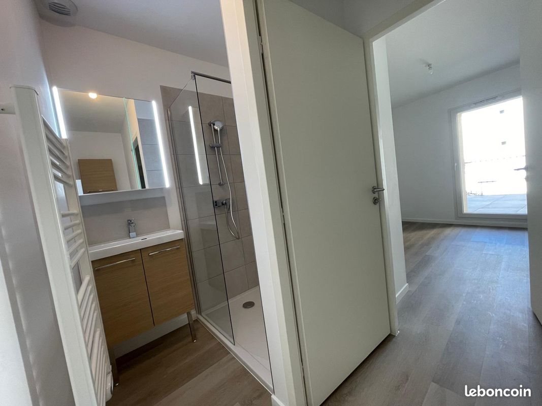 Appartement à louer, 52m², Simiane-Collongue
