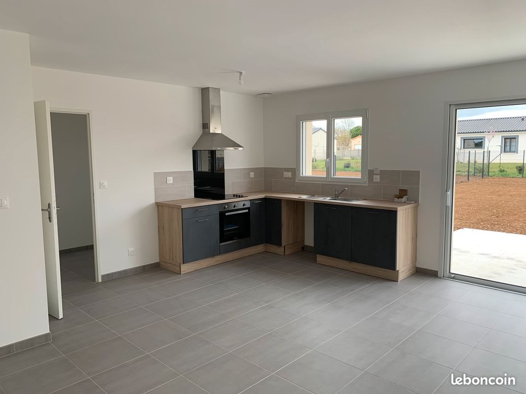 Maison à louer, 92m², Chabournay