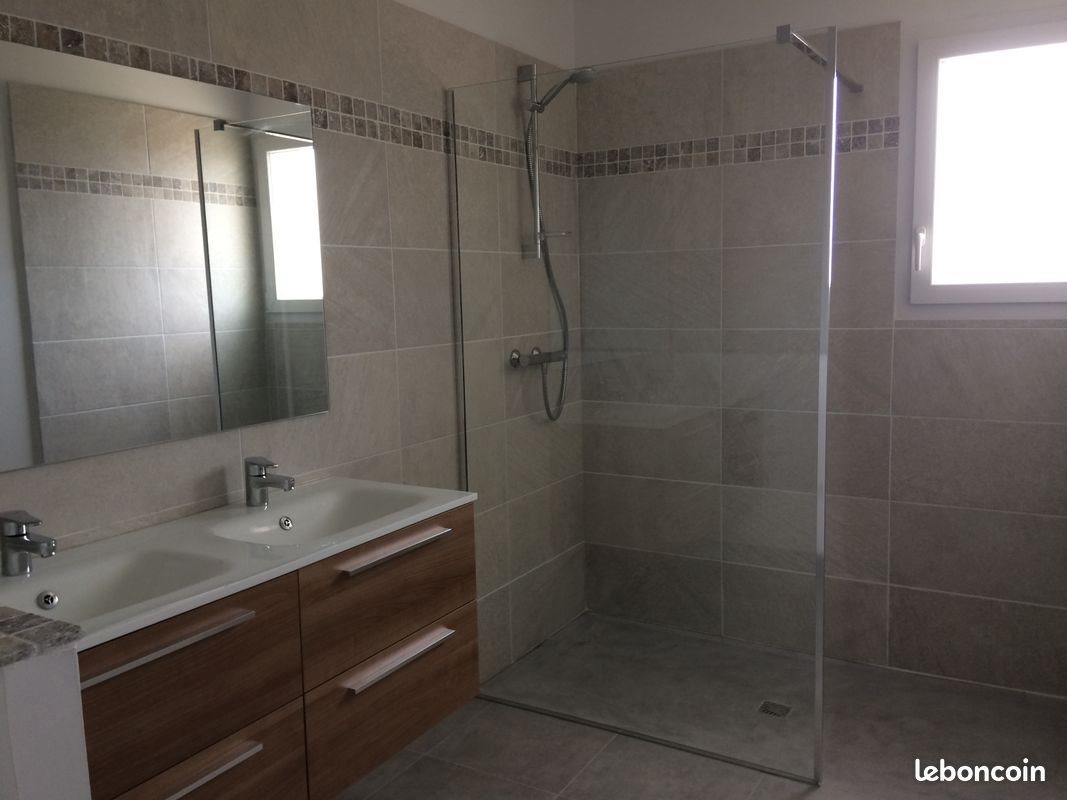 Maison à louer, 122m², Saint-Victor-la-Coste