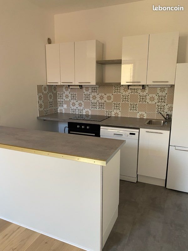 Appartement à louer, 40m², Saint-Zacharie