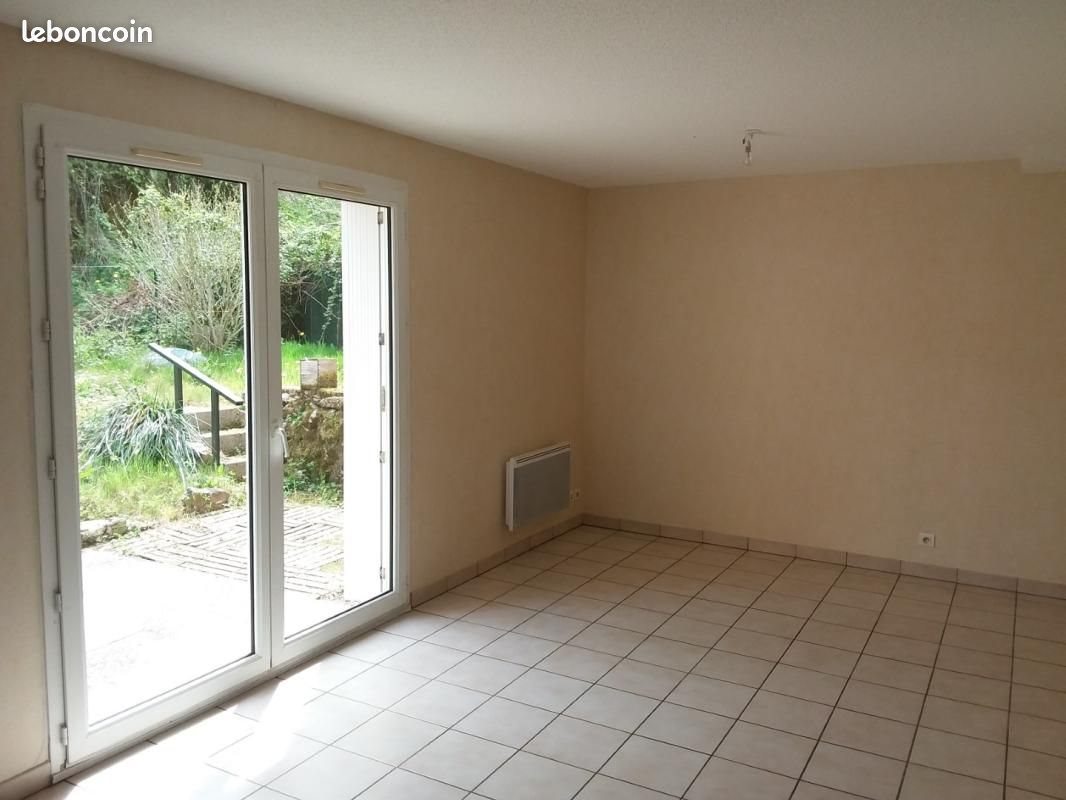 Maison à louer, 64m², Béduer