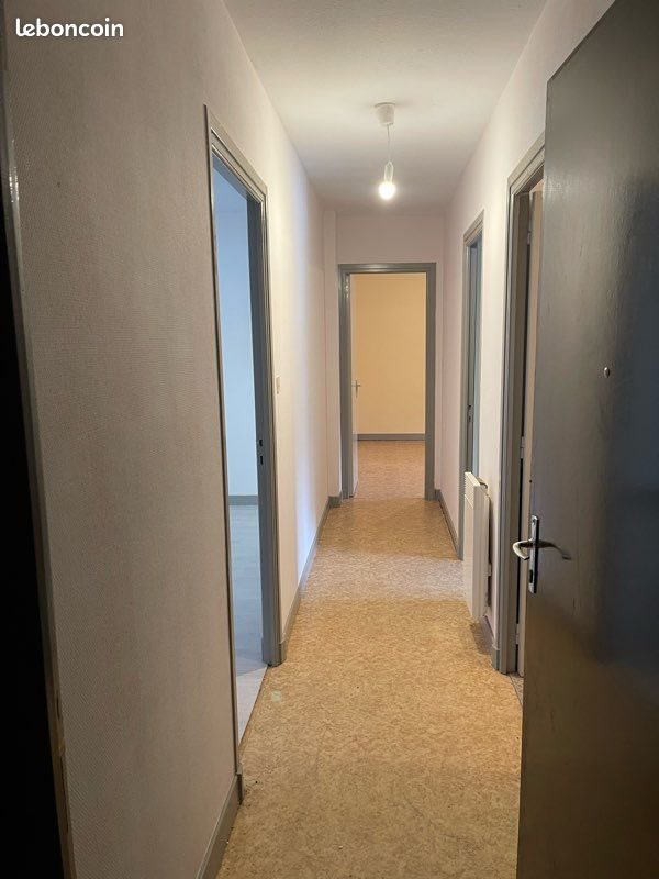Appartement à louer, 65m², Chabreloche