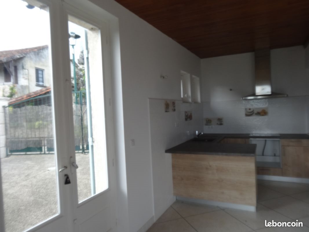 Appartement à louer, 140m², Clermont-Dessous