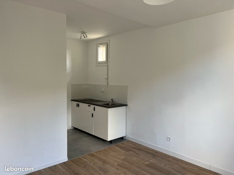 Appartement à louer, 24m², Roquevaire