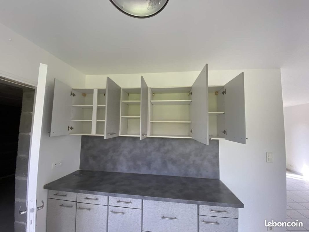 Maison à louer, 83m², Vernantes