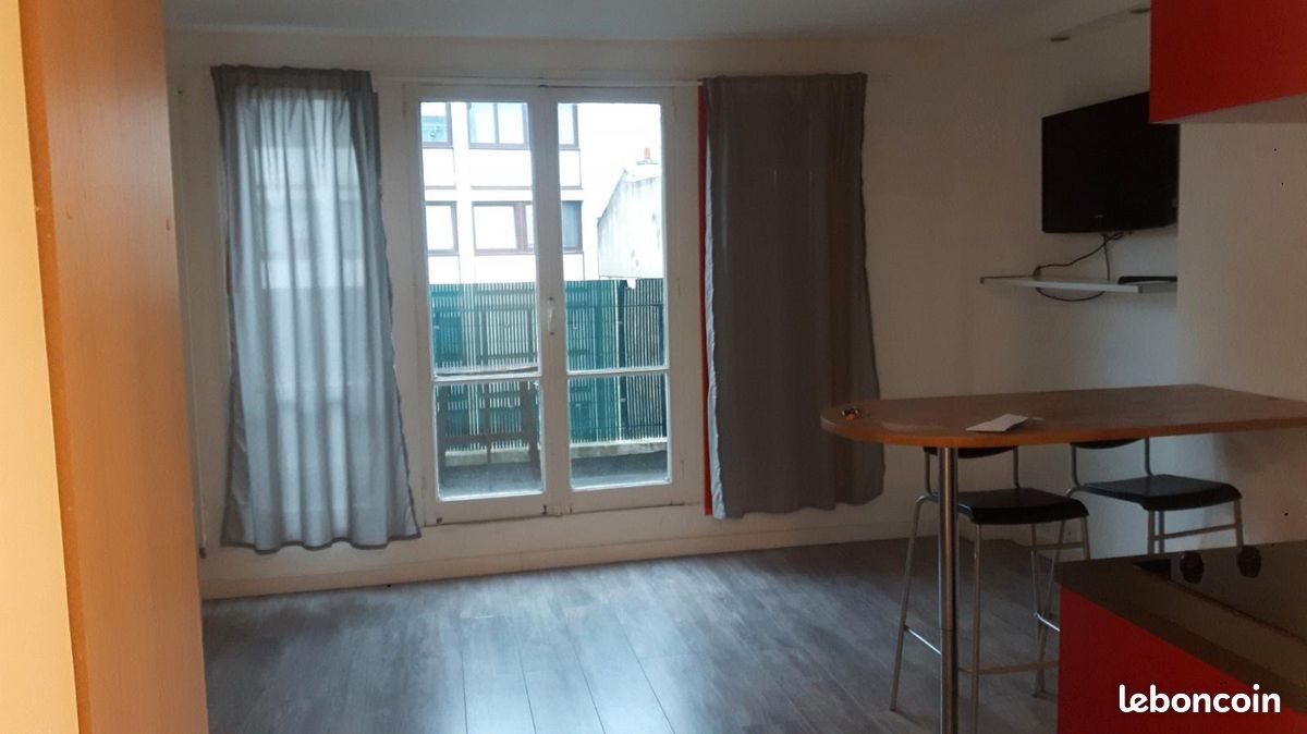 Appartement à louer, 23m², Paris 18ème