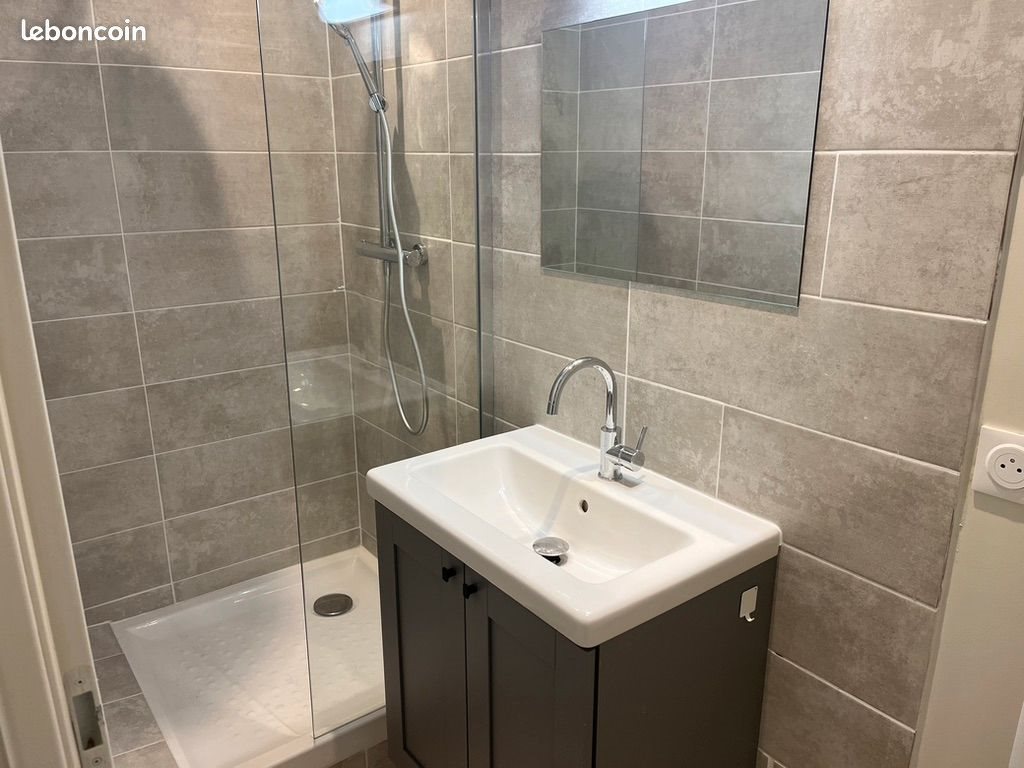 Appartement à louer, 38m², Saint-Genis-Laval