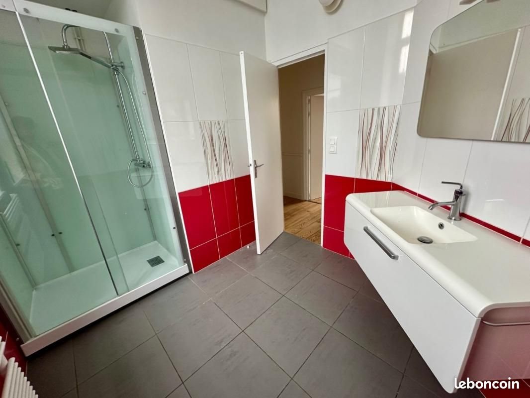 Appartement à louer, 104m², Saint-Georges-des-Groseillers