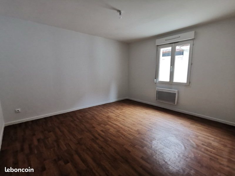 Appartement à louer, 74m², Fismes