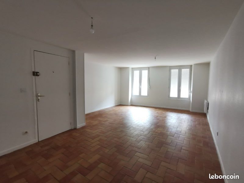 Appartement à louer, 74m², Fismes
