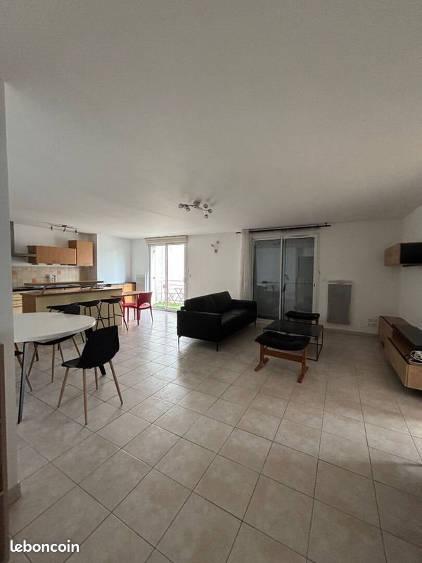 Appartement à louer, 89m², Pont-l'Abbé