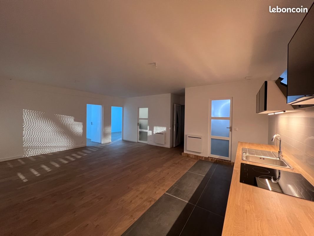 Appartement à louer, 81m², Lisses