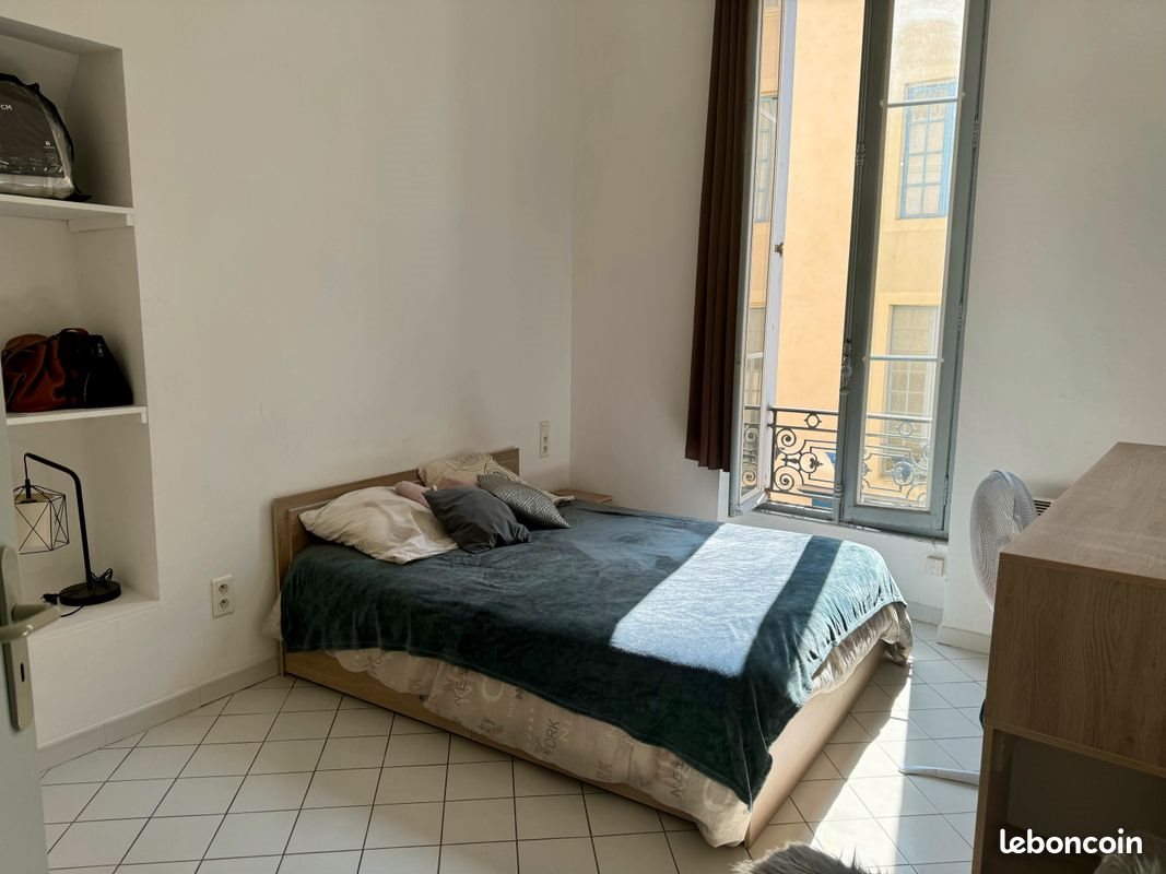 Appartement à louer, 57m², Nîmes